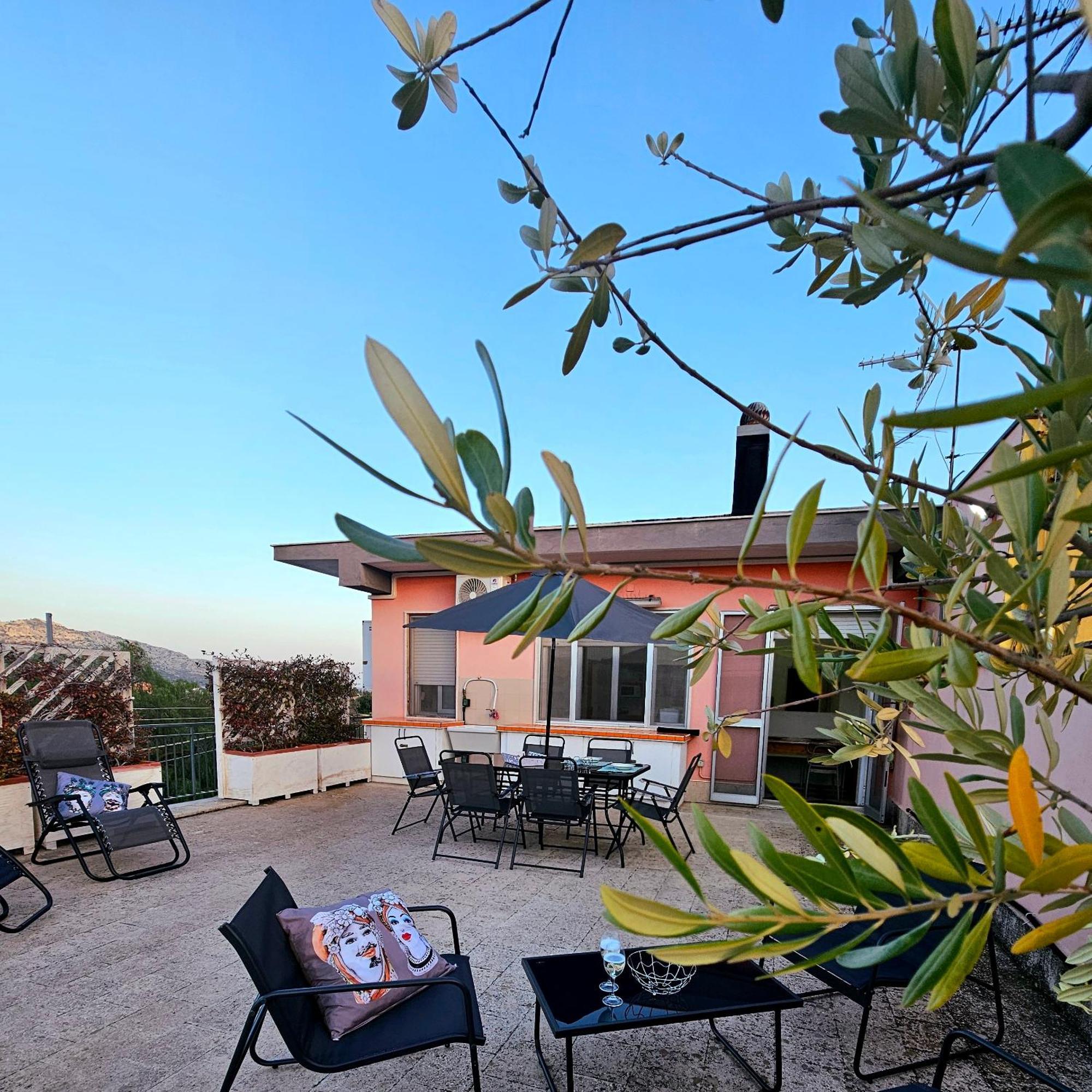 Stella-Guesthouse Solarino Exterior photo